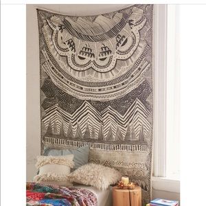 4040 Locust Altai Scratch Markings Tapestry